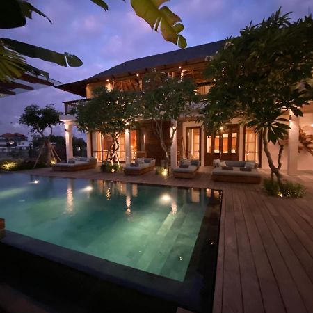 Villa Biarritz Uluwatu Exterior foto