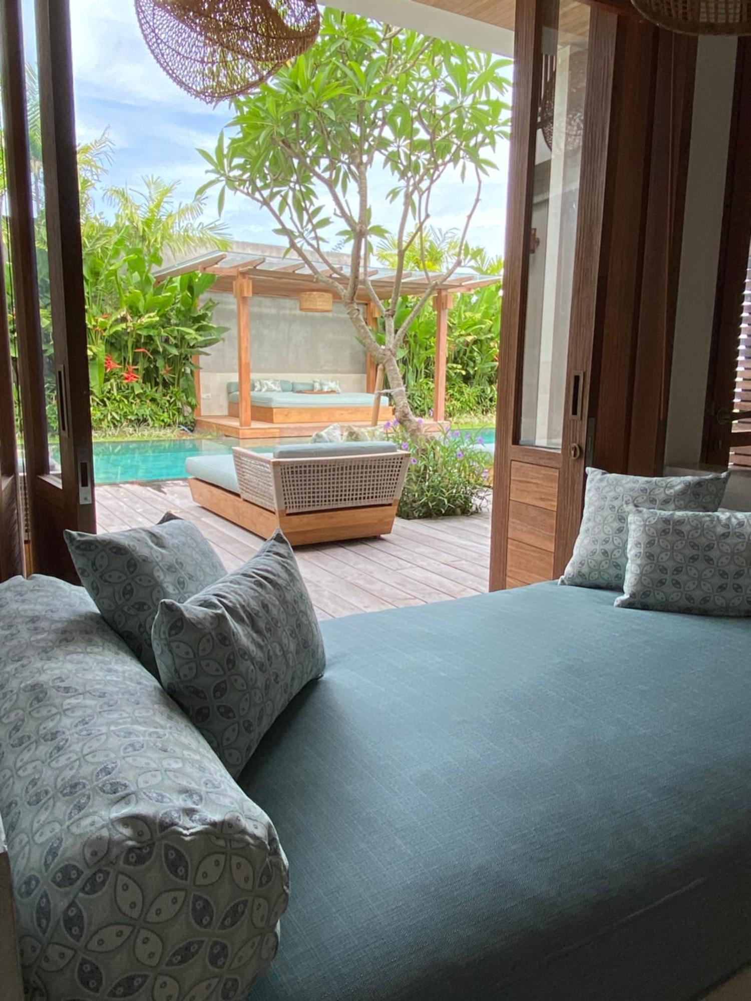 Villa Biarritz Uluwatu Exterior foto