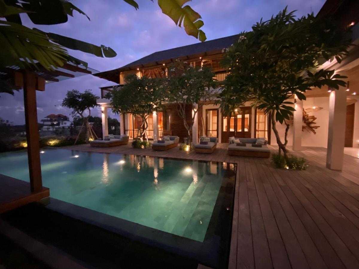 Villa Biarritz Uluwatu Exterior foto